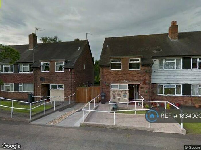 3 Bedroom Maisonette To Rent In Parkfields Close, Newcastle, ST5