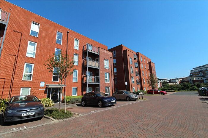 1 Bedroom Flat For Sale In Robertson Way, Basingstoke, Hampshire, RG21