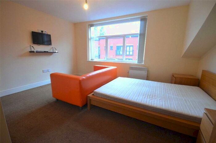 1 Bedroom Apartment To Rent In Wilbraham Court One, Fallowfield, Manchester, Manchester, M14