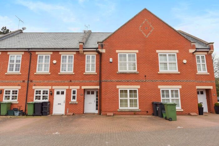 3 Bedroom Terraced House To Rent In Beningfield Drive, London Colney, St.Albans, AL2