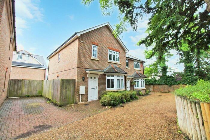 3 Bedroom House To Rent In Toppesfield Park, Maidstone, ME14