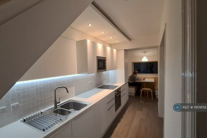 3 Bedroom Terraced House To Rent In Cavendish Road, Manchester, M20