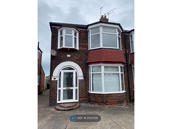 3 Bedroom Semi-Detached House To Rent In Guildford Avenue, Hull, HU8