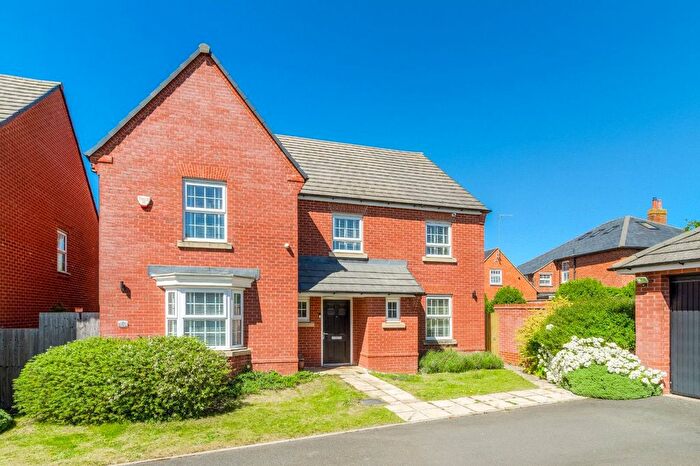 5 Bedroom Detached House For Sale In Willow Tree Way, Moulton, Northampton, NN3