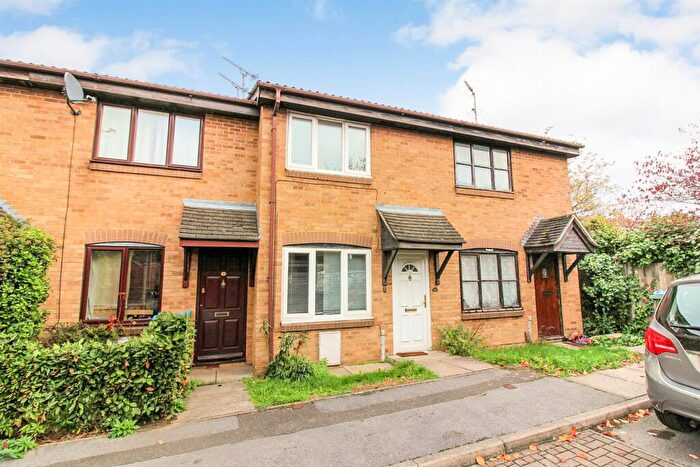 2 Bedroom House To Rent In Sharp Close, Aylesbury, HP21