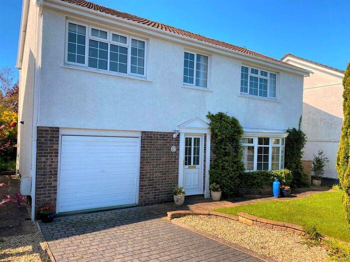 4 Bedroom Detached House For Sale In Hazeltree Copse, Crofty, Swansea, SA4