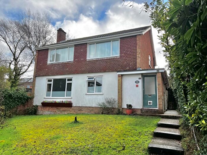 2 Bedroom Flat For Sale In Hythe, Southampton, Hampshire, SO45