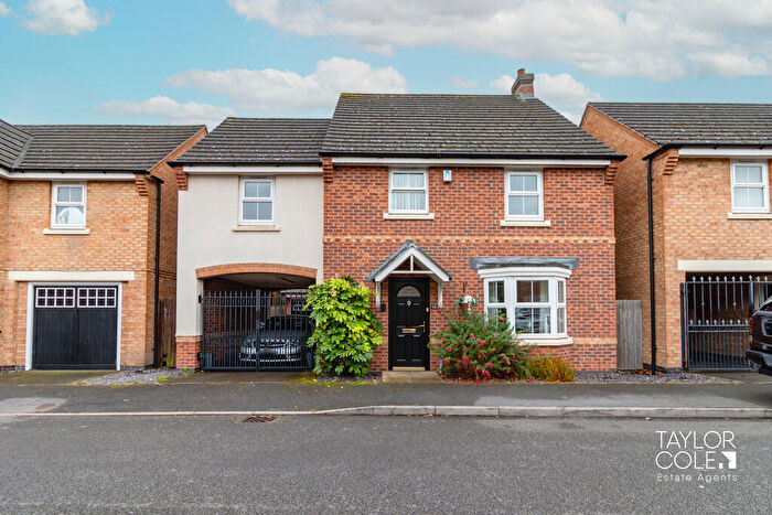 4 Bedroom Detached House For Sale In Field Close, Kettlebrook, B77