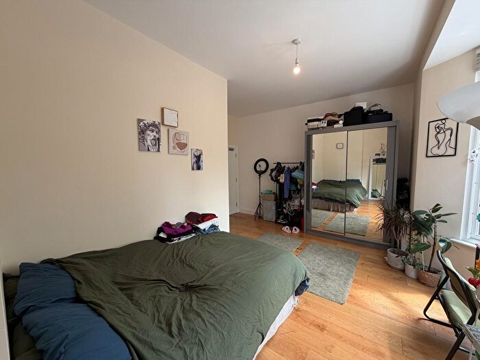 Studio To Rent In Trinity Road, London, N22