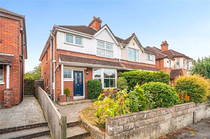 3 Bedroom Semi-Detached House For Sale In Newlands Avenue, Southampton, Hampshire, SO15