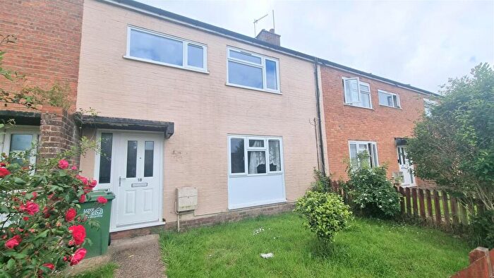 3 Bedroom House To Rent In Hollamby Park, Hailsham, BN27