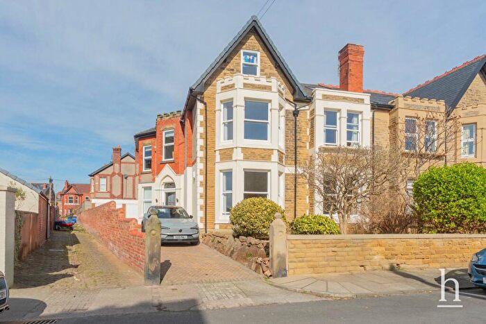 4 Bedroom Maisonette To Rent In Mostyn Avenue, West Kirby, Wirral, CH48
