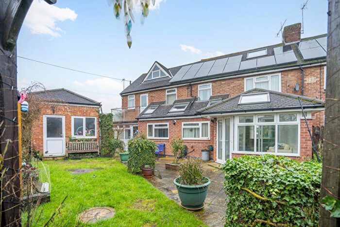 6 Bedroom Semi Detached House For Sale In Leven Road, York, YO24