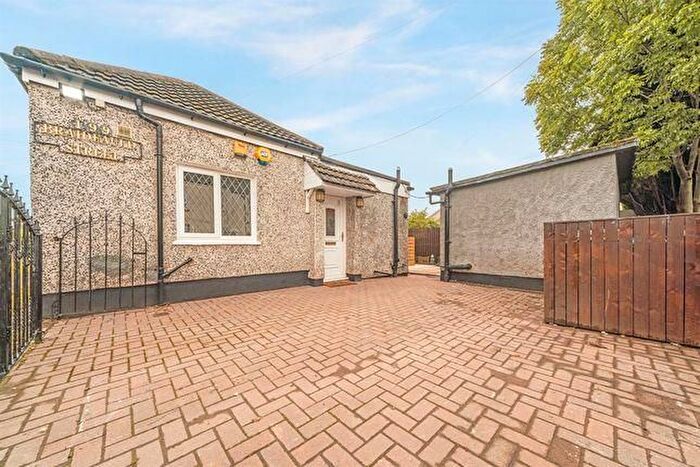 Detached Bungalow To Rent In Braidfauld Street, Glasgow, G32