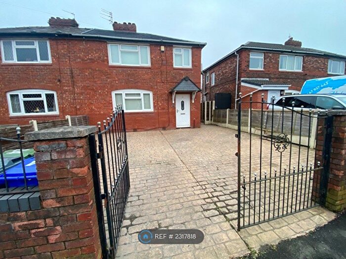 3 Bedroom Semi-Detached House To Rent In Heppleton Road, Manchester, M40
