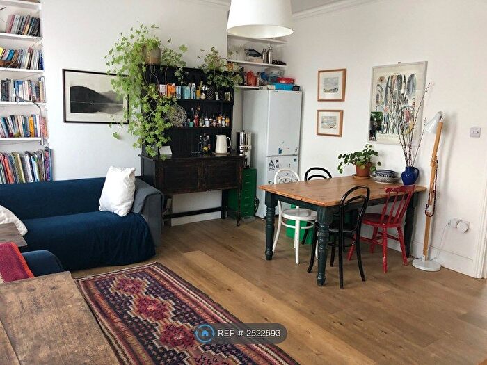 2 Bedroom Flat To Rent In Chetwynd Road, London, NW5