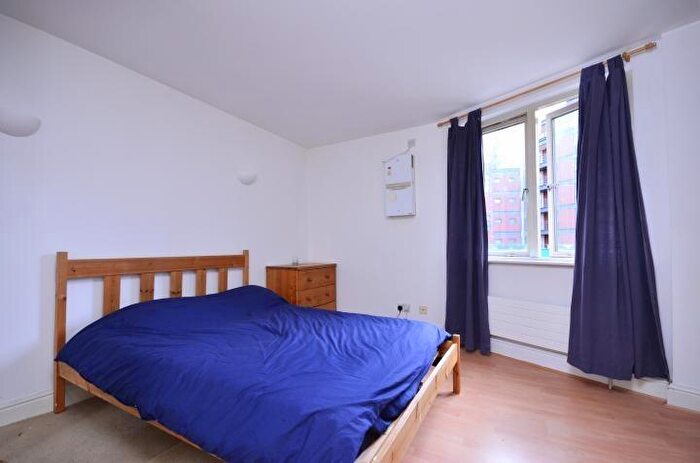 2 Bedroom Flat For Sale In Franklin Building, Westferry Road, London, E14