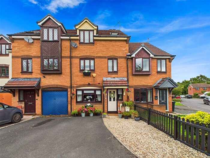 4 Bedroom Detached House For Sale In Howcroft Green, Great Meadow, Worcester, Worcestershire, WR4