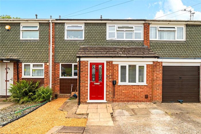 3 Bedroom Terraced House For Sale In Tallis Lane, Reading, RG30