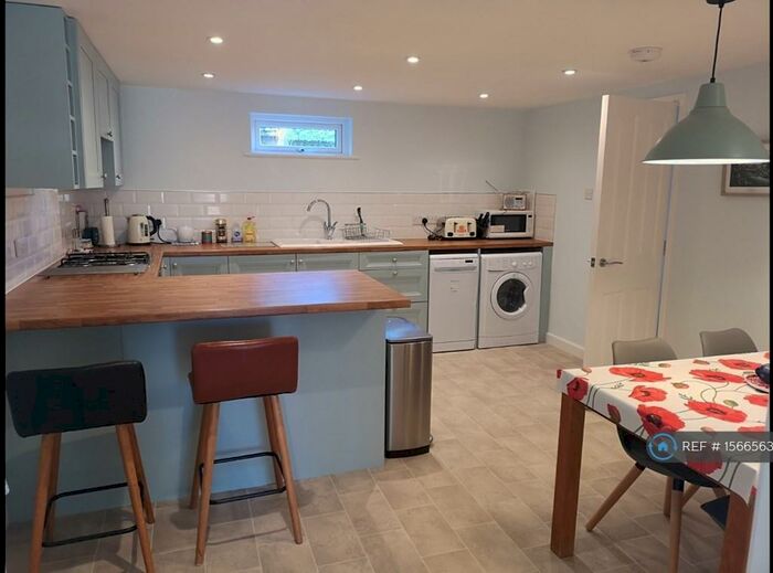 2 Bedroom Detached House To Rent In Springvale Road, Winchester, SO23