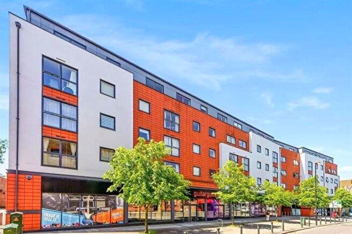 2 Bedroom Flat To Rent In Capital Square, KT17