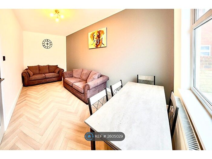 4 Bedroom Terraced House To Rent In Waterloo Terrace, Ashton-On-Ribble, Preston, PR2