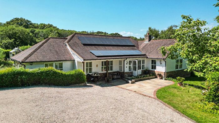 4 Bedroom Detached Bungalow For Sale In Mackerel Hill, Peasmarsh, East Sussex, TN31
