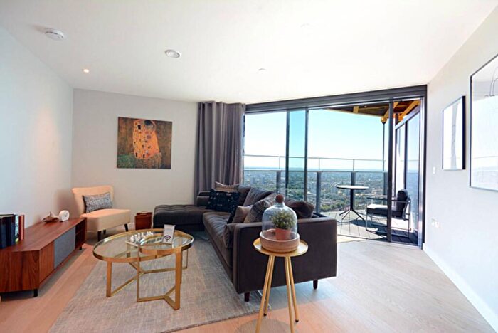 2 Bedroom Flat To Rent In Churchyard Row, Elephant And Castle, London, SE11