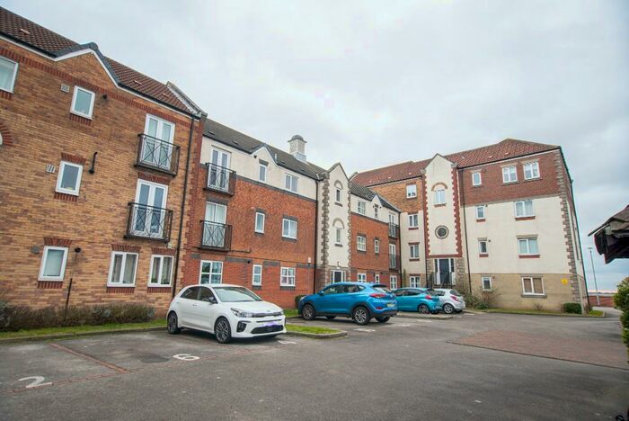 2 Bedroom Apartment To Rent In Axholme Court, Hull, East Riding Of Yorkshire, HU9