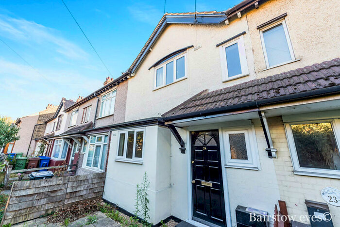 2 Bedroom Terraced House To Rent In London Road, Purfleet, RM19