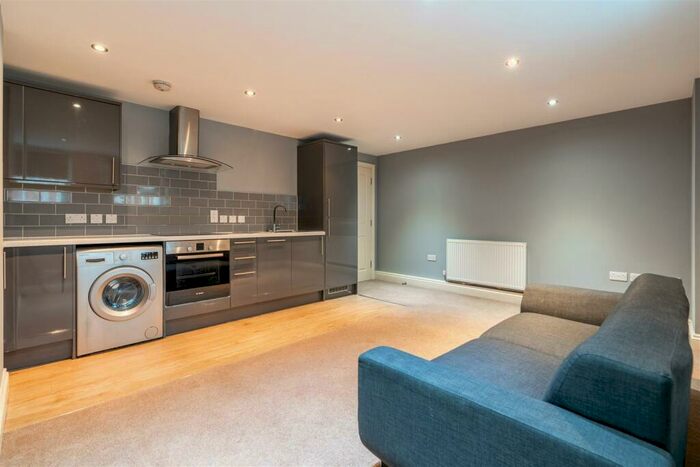 1 Bedroom Apartment To Rent In North Terrace, Newcastle Upon Tyne, NE2
