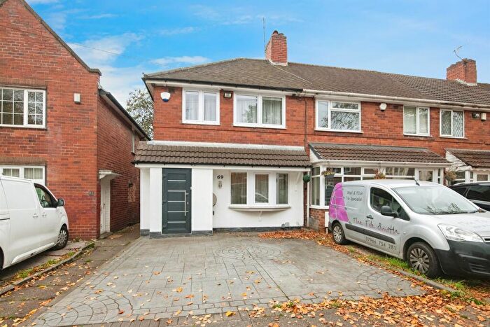 3 Bedroom Semi Detached House For Sale In Wingfield Road, Great Barr, Birmingham, B42