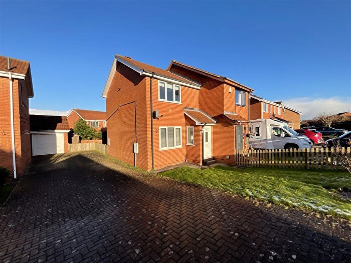 2 Bedroom Property For Sale In Hovingham Drive, Scarborough, YO12
