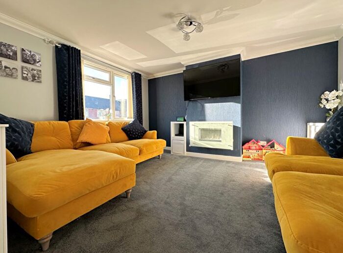 3 Bedroom Terraced House For Sale In Dryden Avenue, Portsmouth, PO6