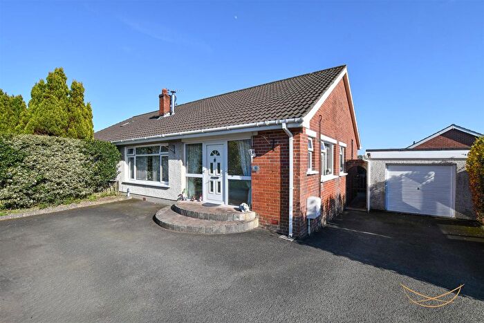3 Bedroom Semi-Detached Bungalow For Sale In Grange Valley Grove, Ballyclare, BT39