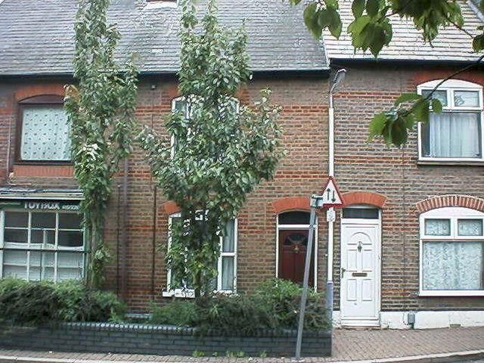 3 Bedroom Terraced House To Rent In Hibbert Street, South Luton, Luton, LU1