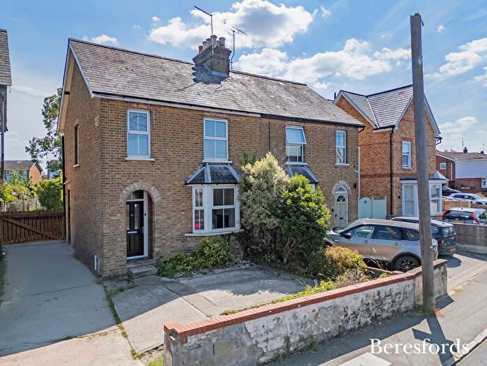 2 Bedroom Semi-Detached House For Sale In Ongar Road, Writtle, CM1