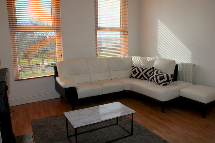 2 Bedroom Apartment To Rent In Upper Stanhope Street, L8