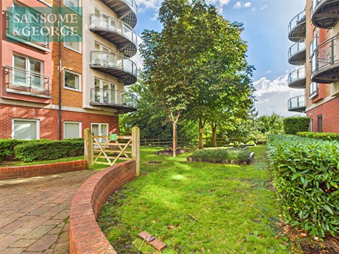 2 Bedroom Apartment For Sale In Winterthur Way, Basingstoke, Hampshire, RG21