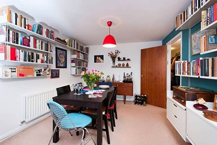 1 Bedroom Flat To Rent In St Pancras Way, London ., NW1