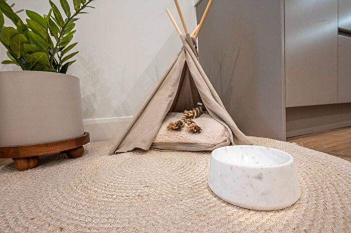 2 Bedroom Flat To Rent In Uncle Colindale, Colindale, London, NW9