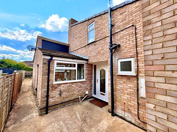 3 Bedroom Chalet For Sale In Craft Way, Steeple Morden, Royston, SG8