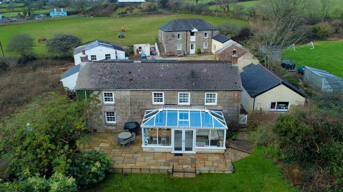 4 Bedroom Detached House For Sale In Killivose, Camborne, TR14