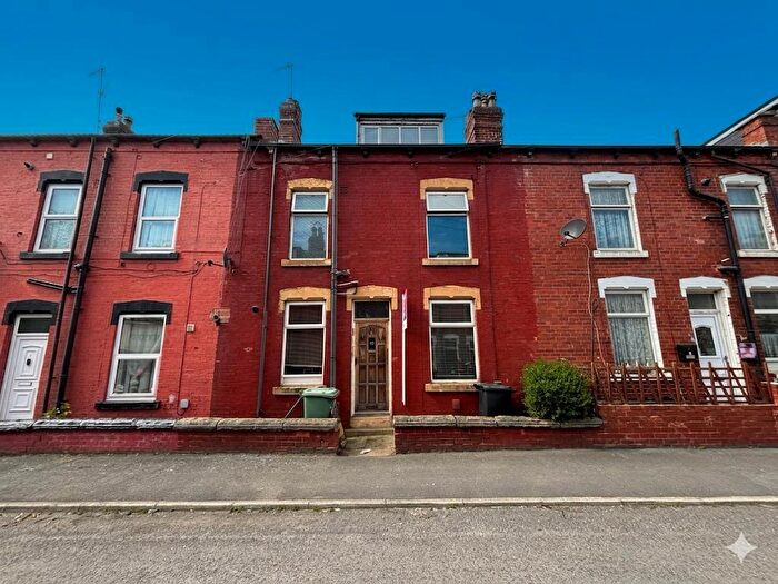 2 Bedroom Terraced House For Sale In Roseneath Street, Leeds, LS12
