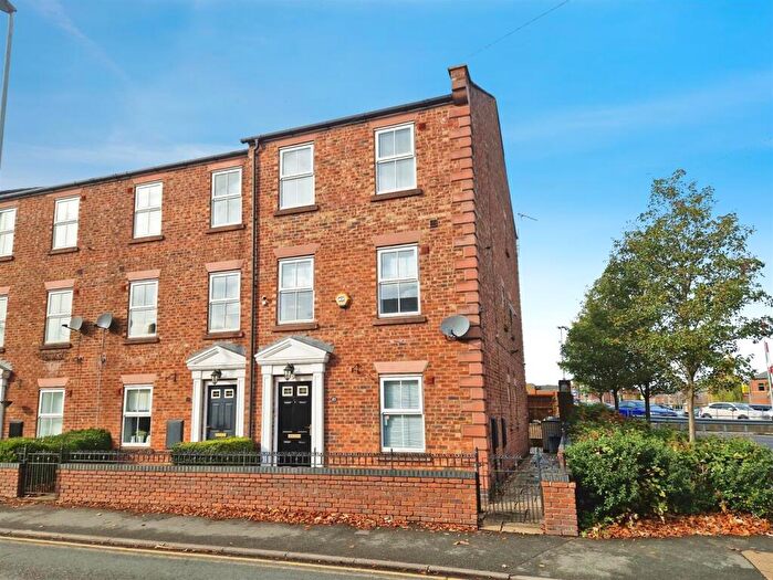 4 Bedroom Semi Detached House For Sale In Crewe Road, Sandbach, CW11