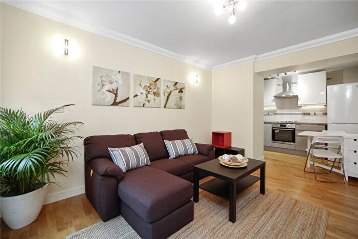 2 Bedroom Flat To Rent In Baker Street, Marylebone, NW1