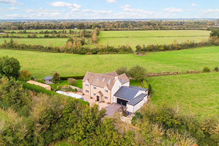 4 Bedroom Detached House For Sale In Waterhay, Leigh, SN6