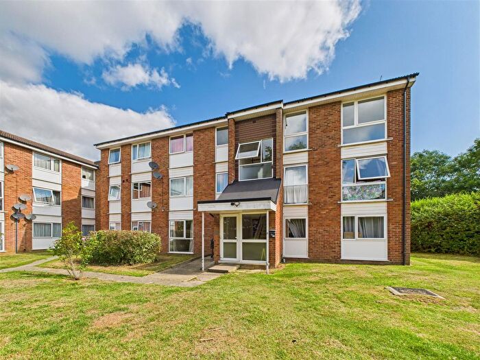 1 Bedroom Flat For Sale In Cornflower Drive, Chelmsford, CM1