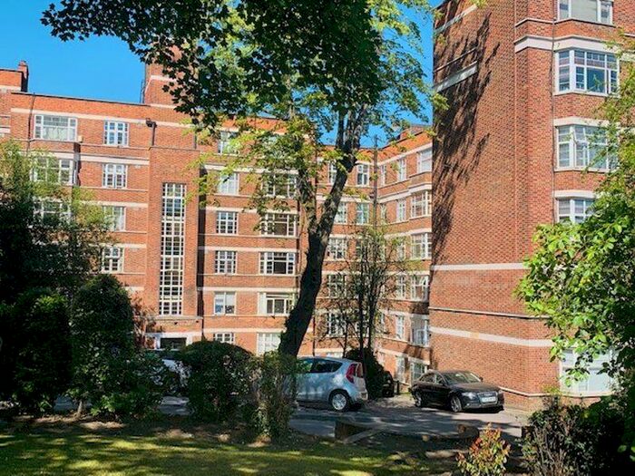 2 Bedroom Apartment To Rent In Colney Hatch Lane, Muswell Hill, N10