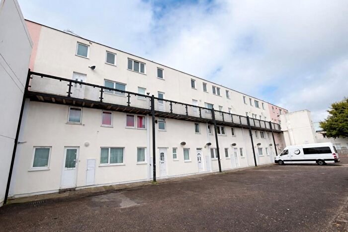 2 Bedroom Maisonette To Rent In Williams Close, Gosport, PO13